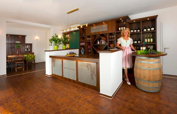 Готель Wein-Traeume Thuengersheim Екстер'єр фото